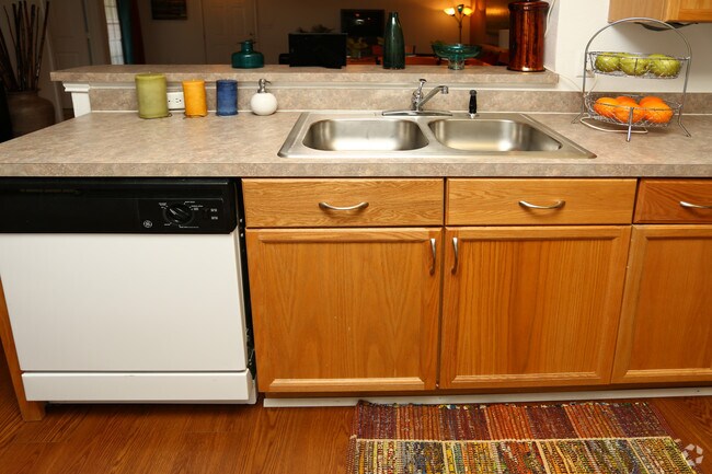 Building Photo - Stadium Suites Student Housing