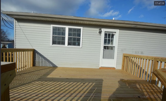 Building Photo - Move-In Ready 4-Bedroom Single Family Home...