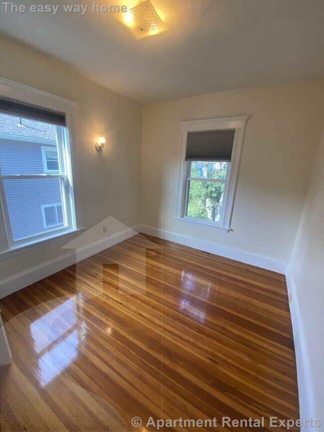 Building Photo - 42 Wilson Ave