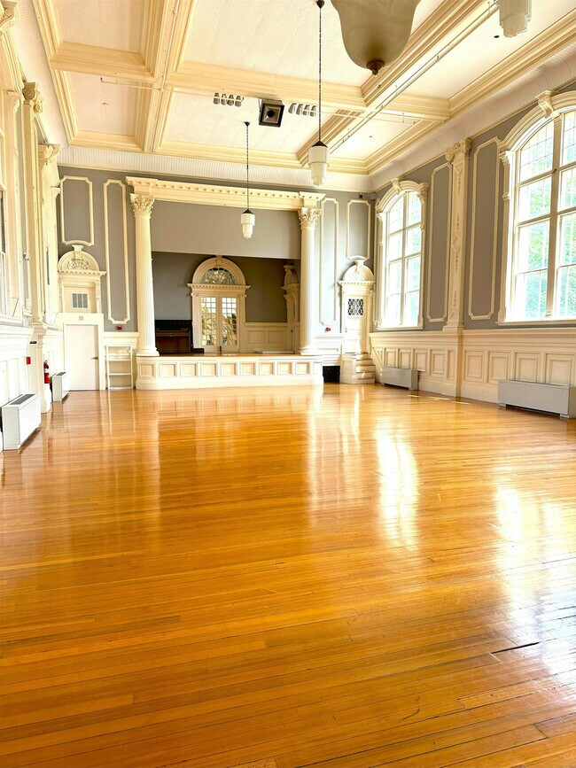 Building Photo - 15 Mount St Mary's Way