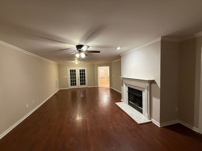 Building Photo - Beautifully Renovated Home in Trussville City Schools – Fireplace & 2-Car Garage