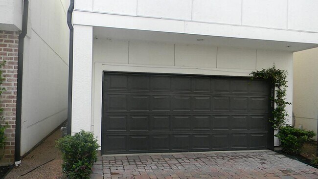 Building Photo - 2021 Fannin Station