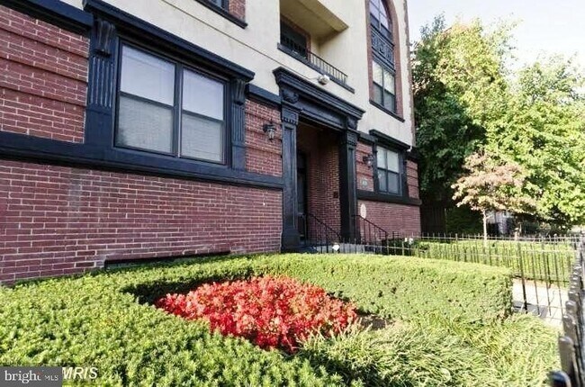 Building Photo - 1438 Meridian Pl NW