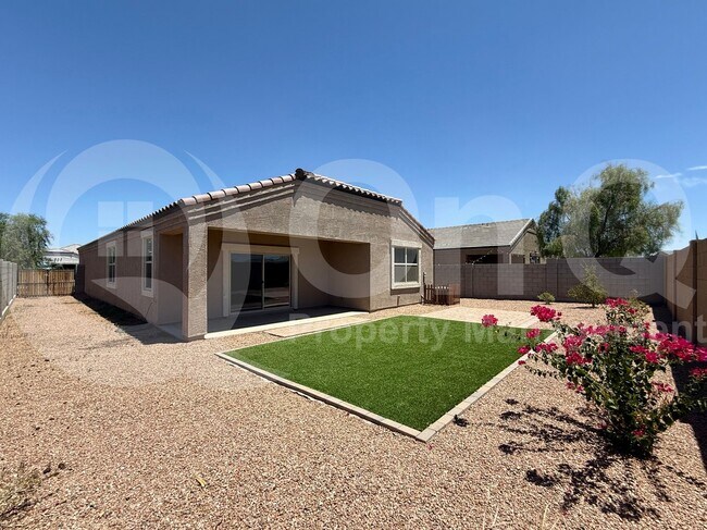 Building Photo - 2455 E Alida Dr
