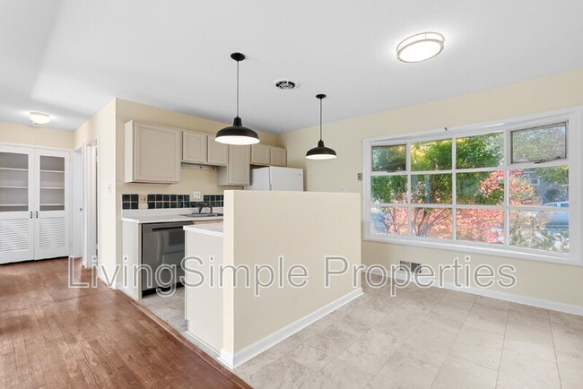 Building Photo - 316 Mt Vernon Pl