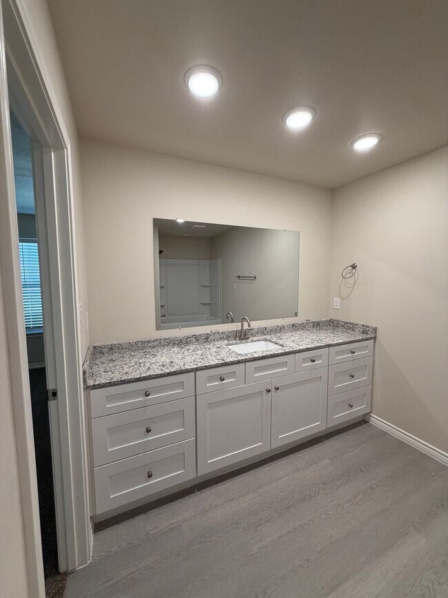 Building Photo - HALF OFF the 1st month with 15 month lease!!!– Move-In Ready with Appliances Included