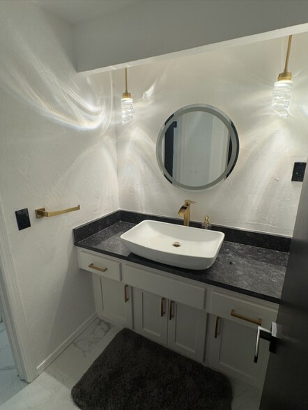 Building Photo - 6501 Westrock Dr