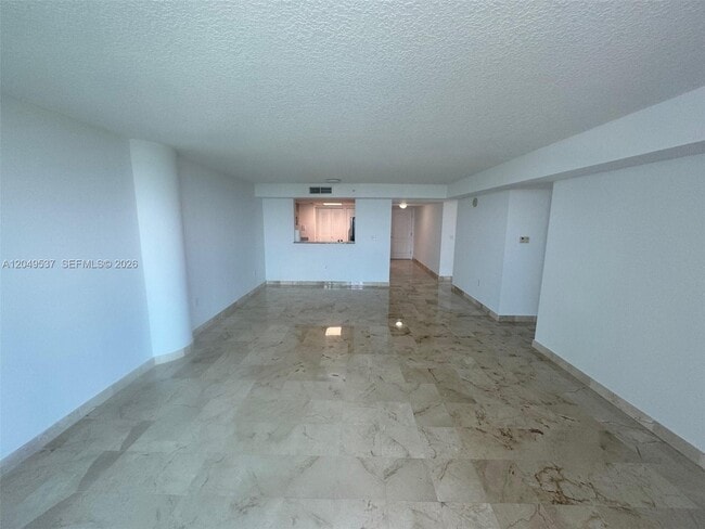 Building Photo - 2101 Brickell Ave
