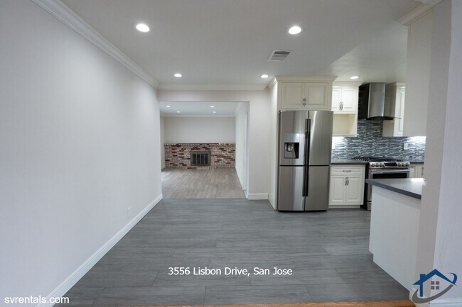 Building Photo - 3556 Lisbon Dr