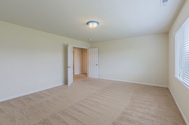 Building Photo - 1124 27th St NW