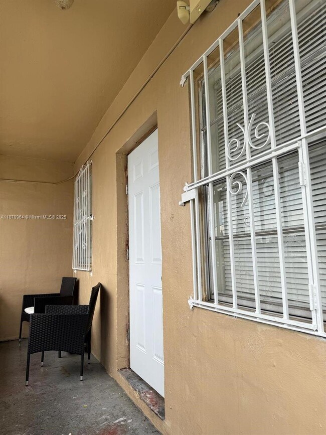 Building Photo - 4721 NW 33rd Ave