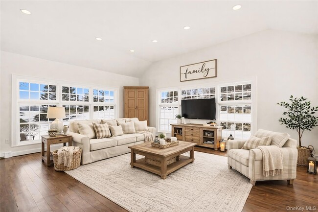 Building Photo - 492 Mooney Hill Rd