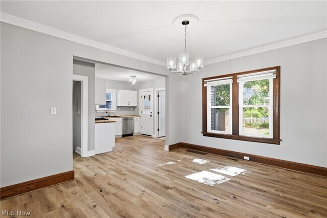 Building Photo - 1539 Elbur Ave
