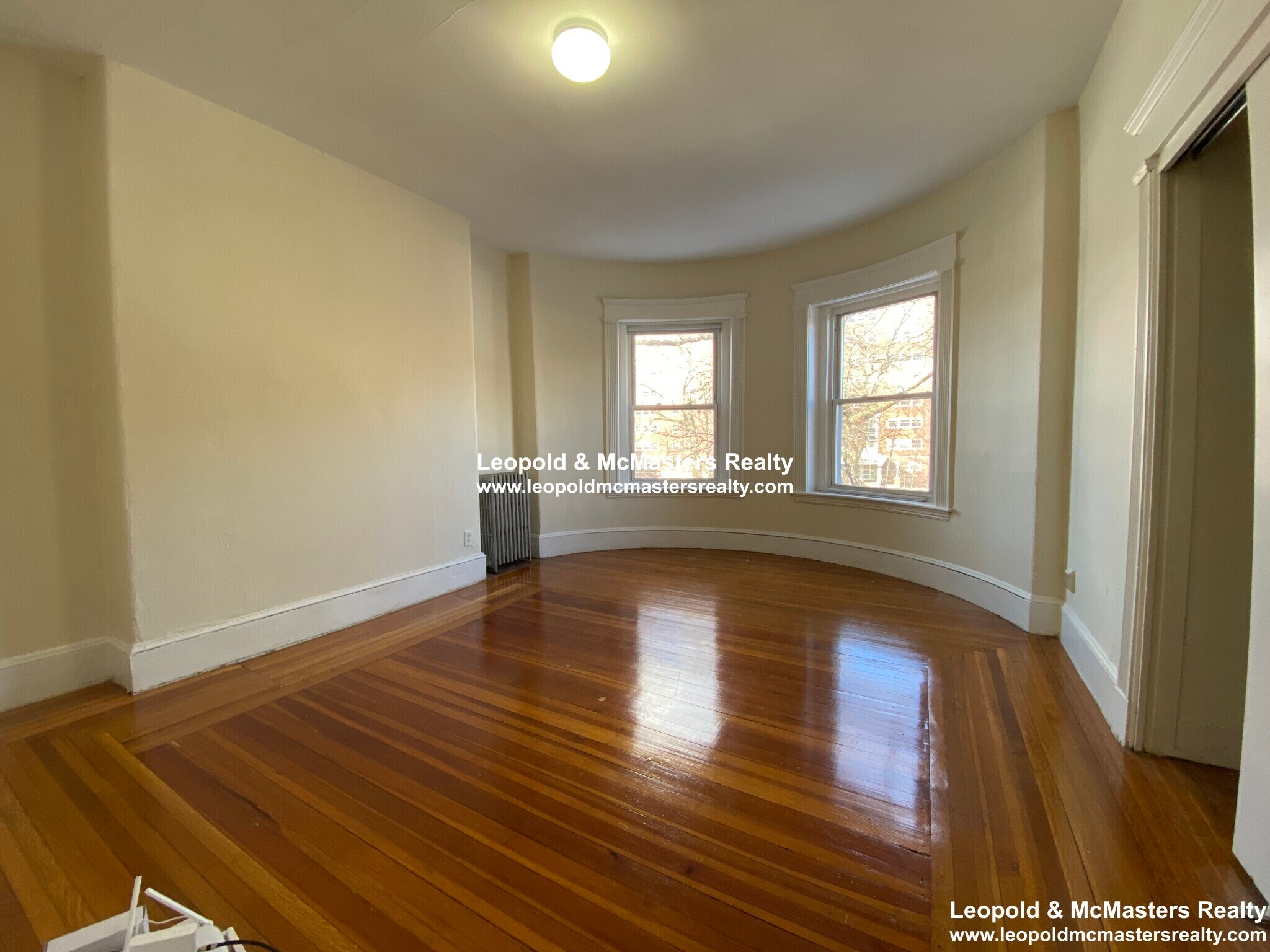 Building Photo - 1695 Beacon St