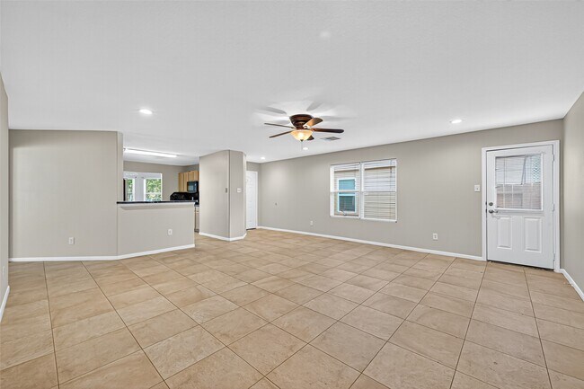 Building Photo - 3343 Apple Dale Dr