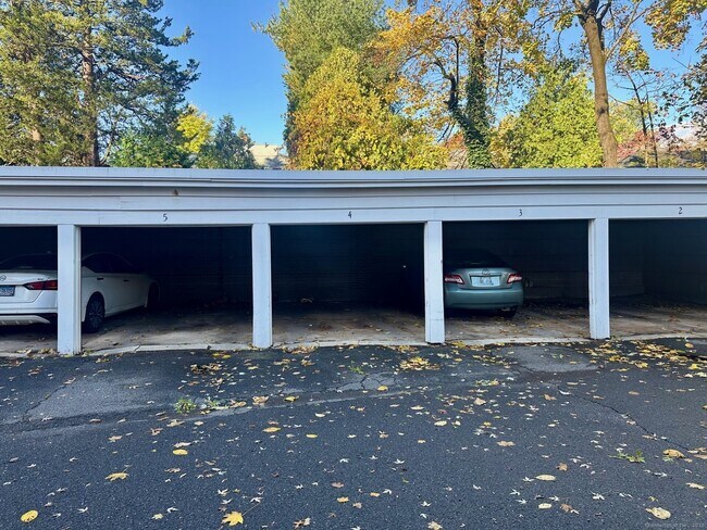 Building Photo - 9 Concord St