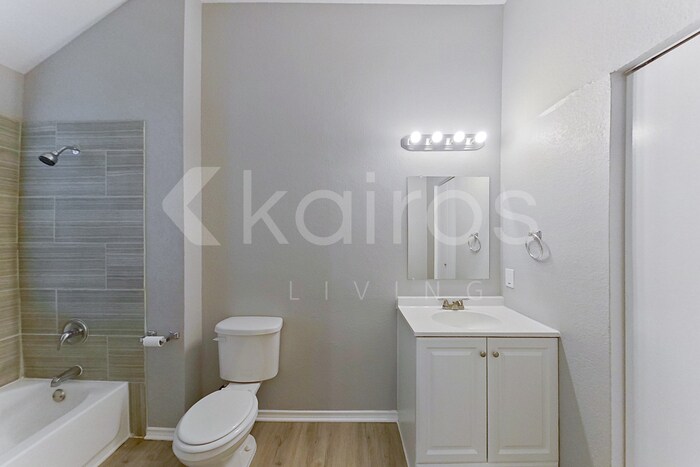 Building Photo - 11811 Asher Ln