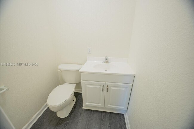 Building Photo - 4803 NW 9th Dr