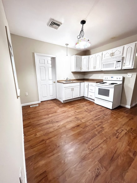 Building Photo - 37 W Dorrance St