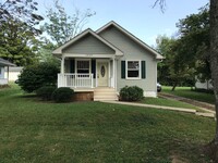 Building Photo - Adorable 2 Bedroom, 1 Bath in Shelbyville!