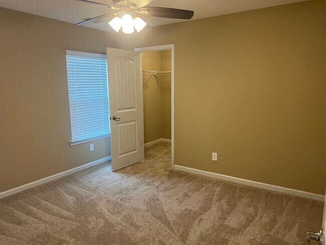 Building Photo - Lovely Home in Palmetto Pointe!-FREE Month Special!