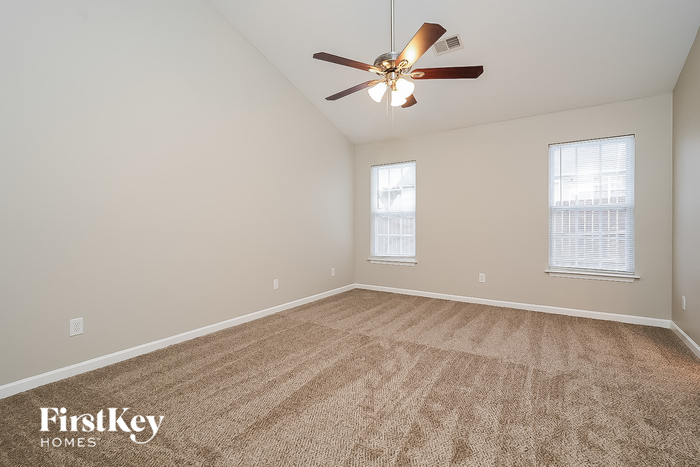 Building Photo - 6402 Estes Ct