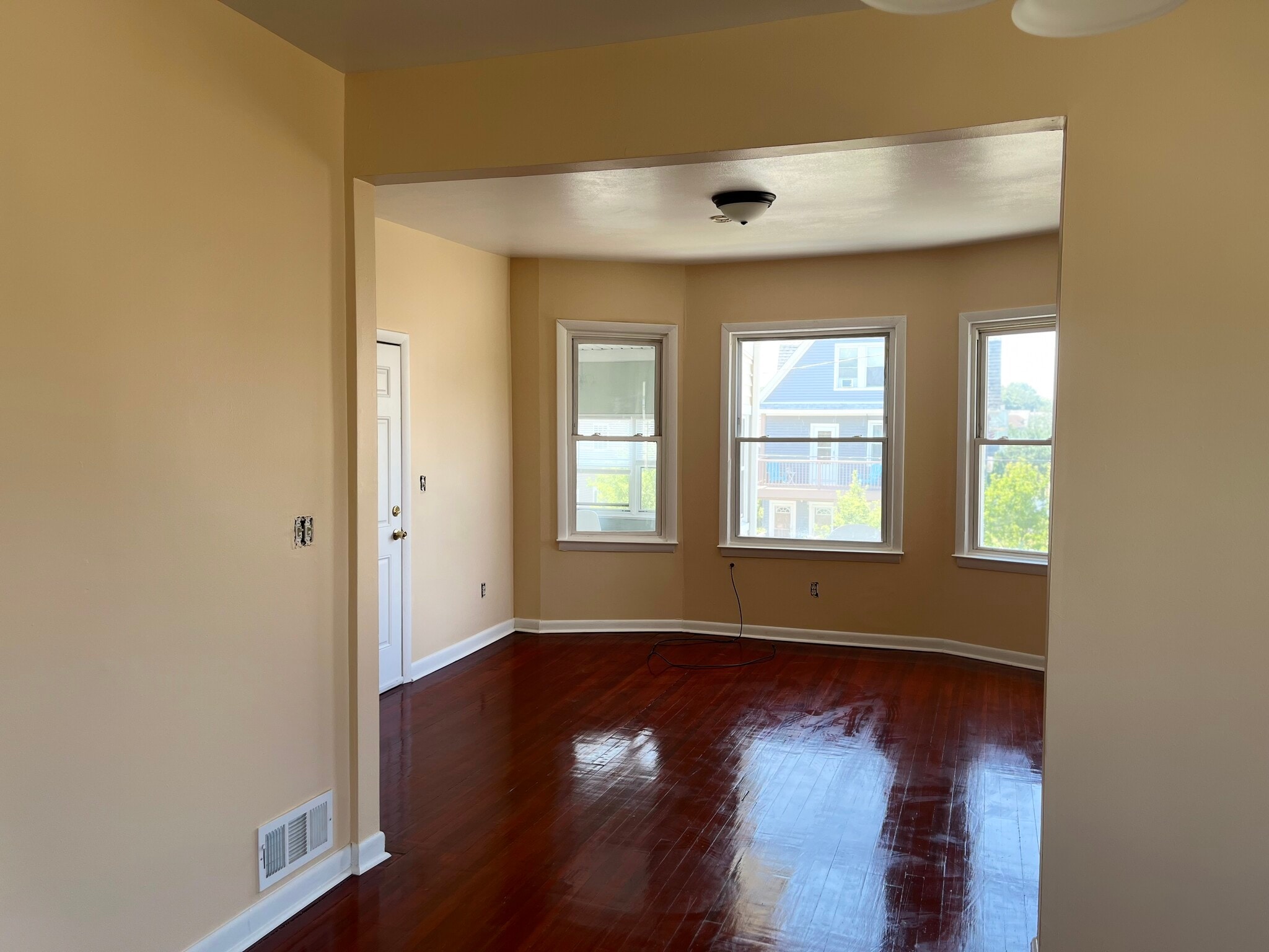 Building Photo - 127 Peck Ave