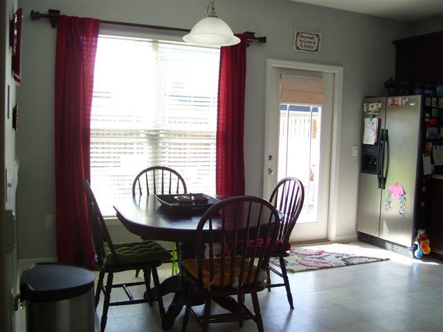 Building Photo - 35 Chapel Lake N