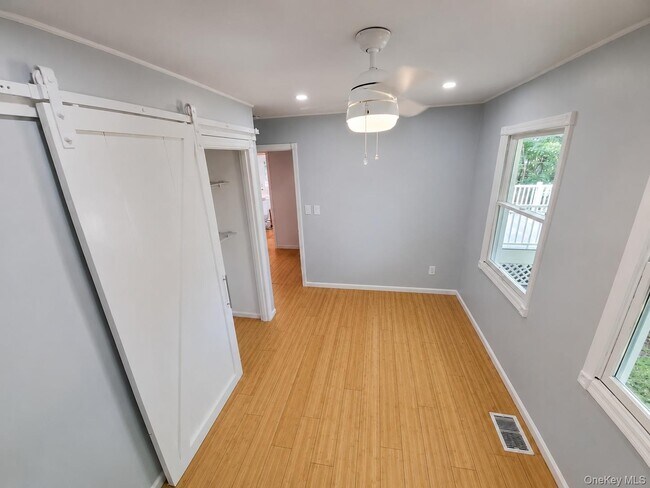 Building Photo - 105 Chief Nimham Cir