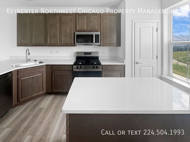 Building Photo - 12327 Tinsley St