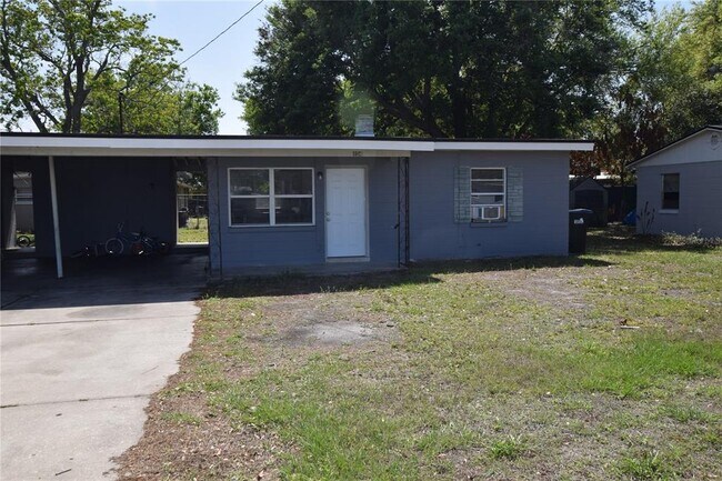 Building Photo - 104 W Lancaster Rd