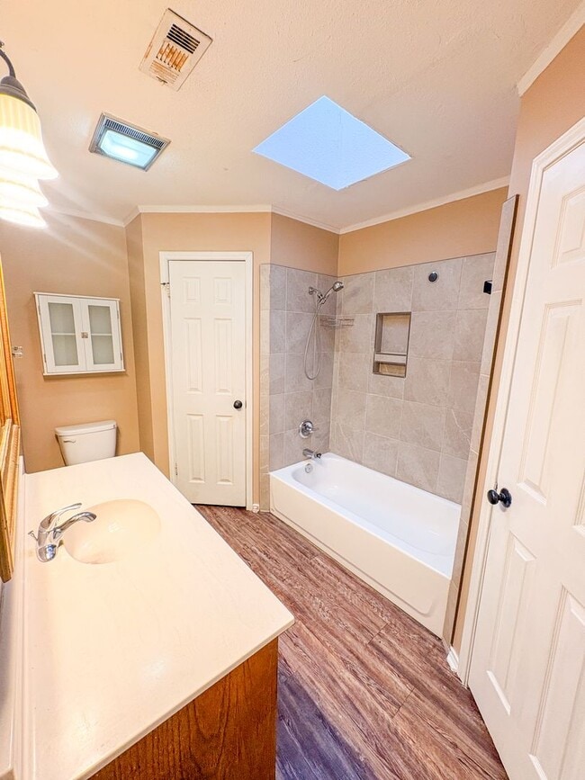 Building Photo - 100 Marylee Dr