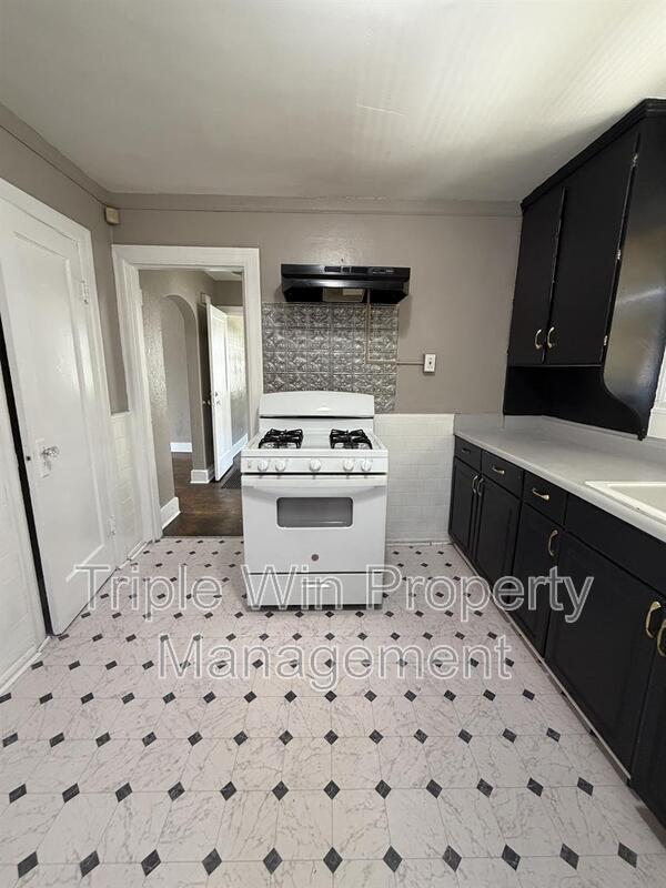 Building Photo - 8530 Lowell St