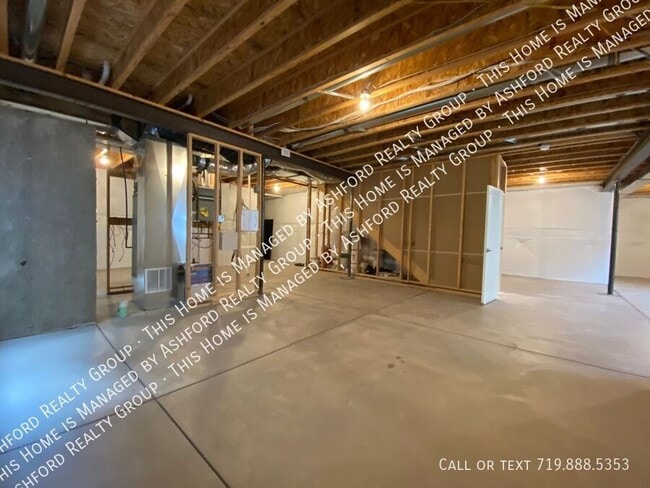 Building Photo - 1279 Foothills Farm Way