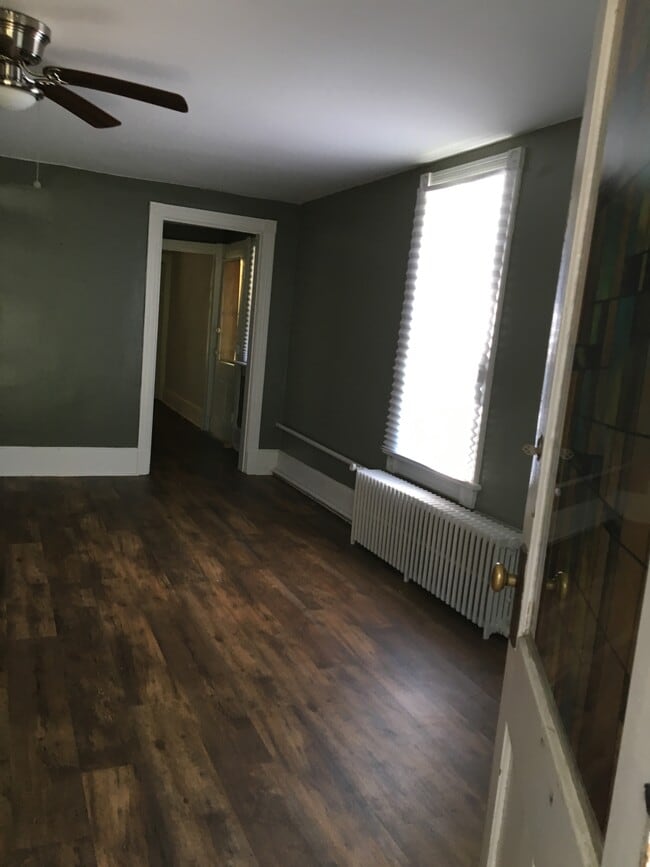 Building Photo - 212 N 7th St