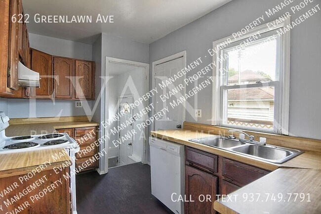 Building Photo - 622 Greenlawn Ave