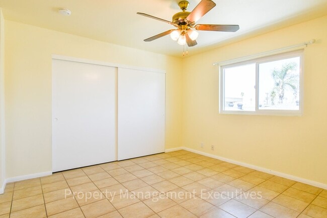 Building Photo - 2 Bed, 2 Bath Townhome with Garage & Bonus Room