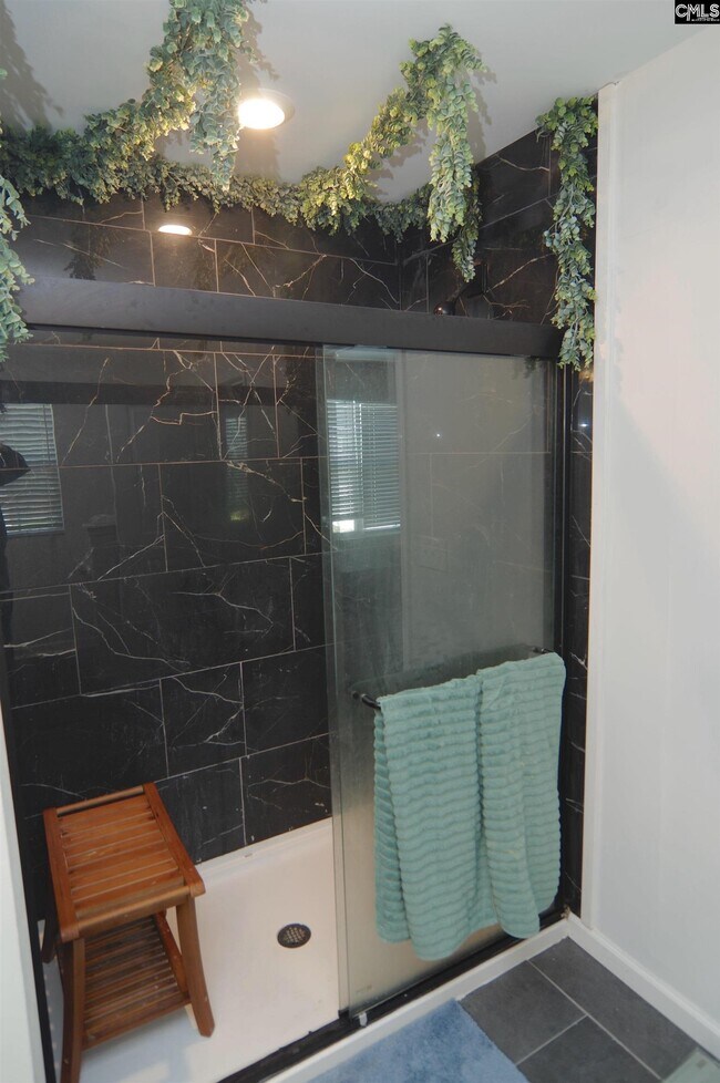 Building Photo - 626 Wooster Dr