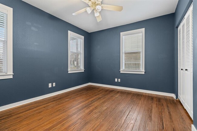 Building Photo - 84 Waller St