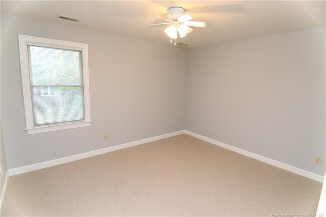 Building Photo - 2021 Shadow Creek Dr