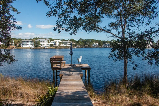 Primary Photo - 67 S Lake Dr