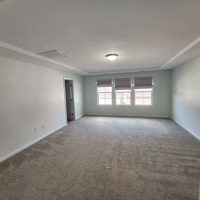 Building Photo - 1424 Southpoint Trl