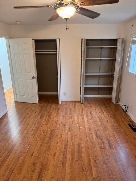 Building Photo - 1810 Greenbriar Ln