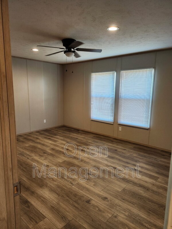 Building Photo - 3300 Voight Blvd