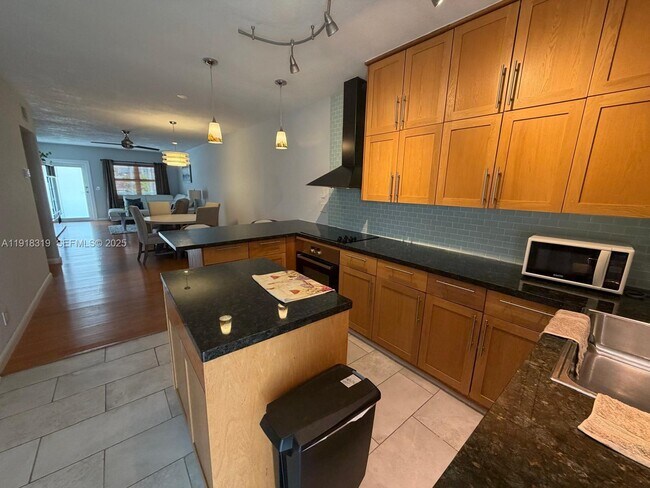 Building Photo - 630 Layne Blvd