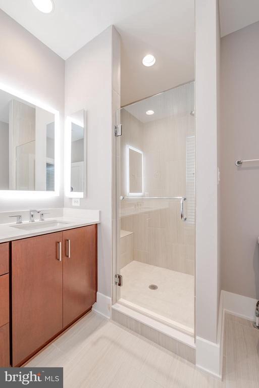 Building Photo - 11382 Emerald Park Rd