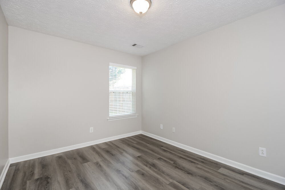 Building Photo - 143 Oak Grove Pl