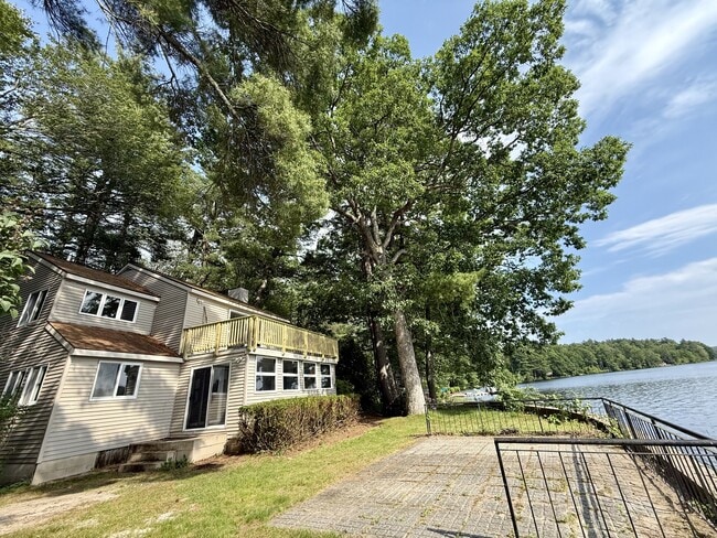 Building Photo - 28 Deerneck Ln