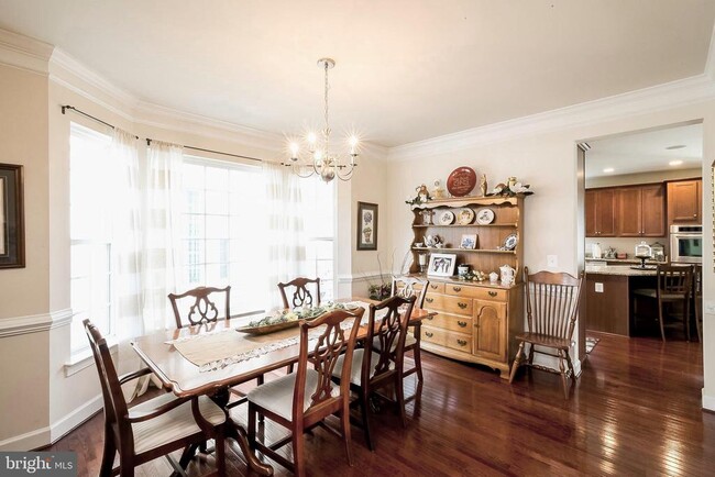 Building Photo - 5812 Falls Gate Ct