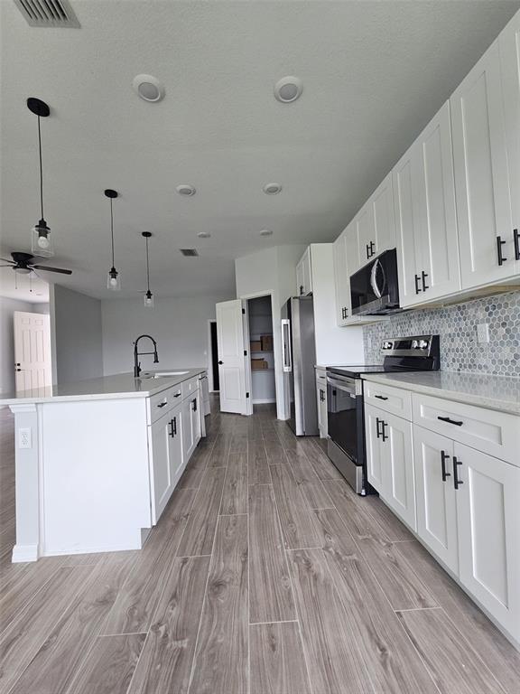 Building Photo - 13565 Jeronimo Ln